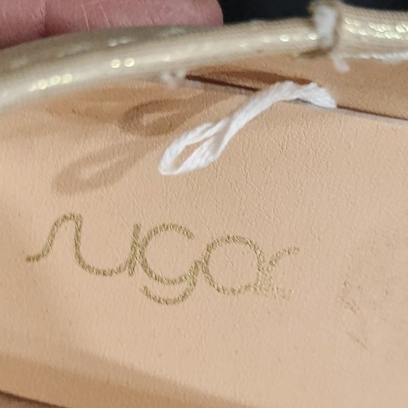 Girls Champagne Gold Shimmer Ballet Flats With Glitter Sparkle/Bows Sugar Size 3 - Picture 9 of 10